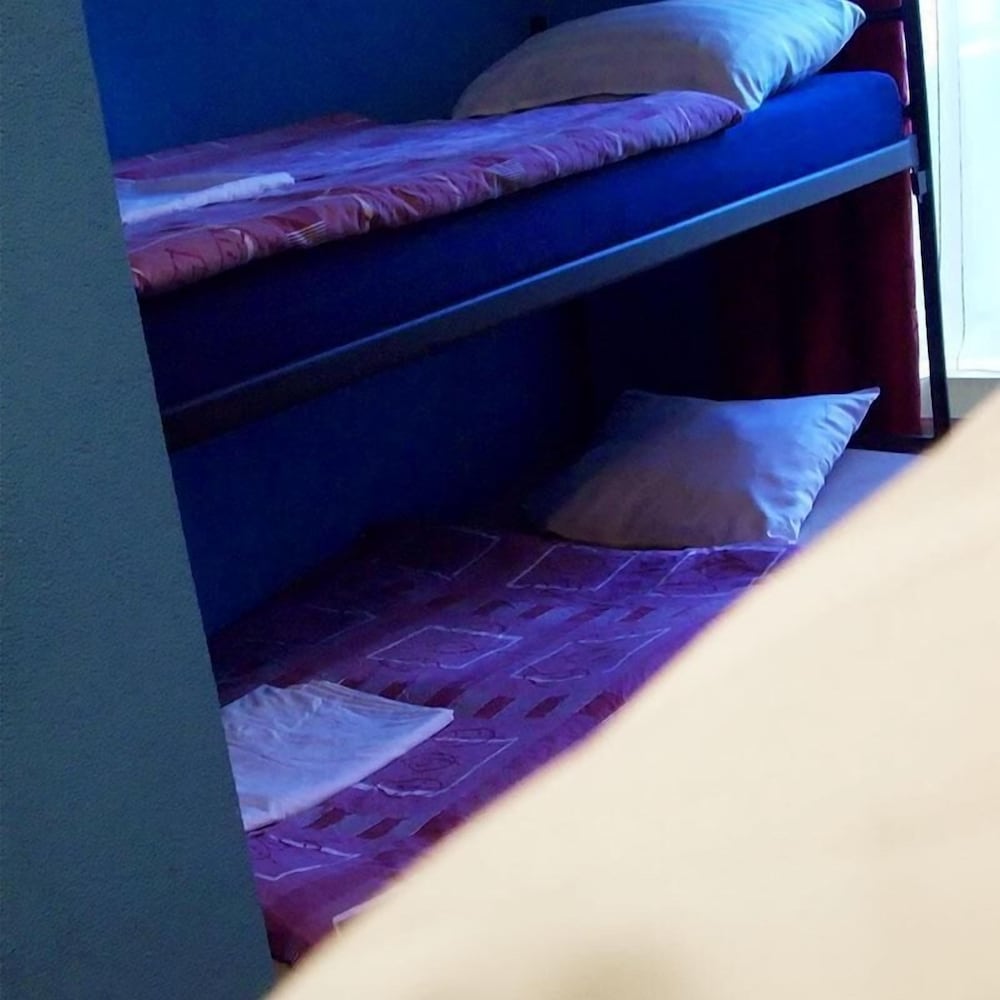 Shared Dormitory, Mixed Dorm, Ensuite (4 persons) photo 2