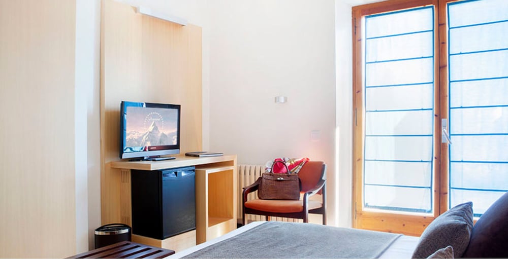 Standard Room - Photo 8