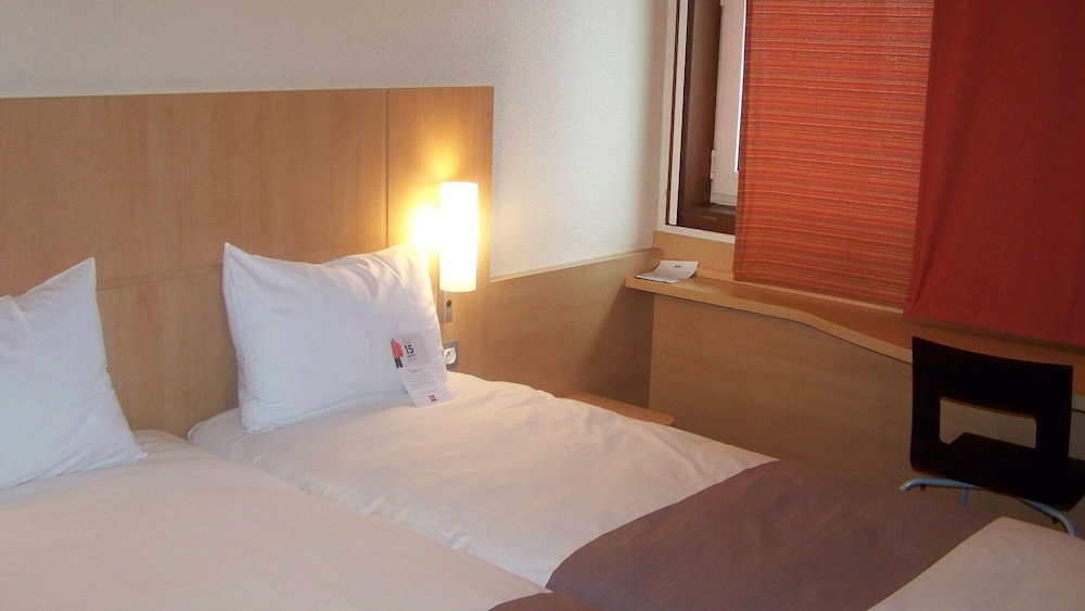 Room, 2 Twin Beds - Photo 2