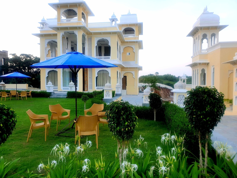 Everest Garden Suite photo 2