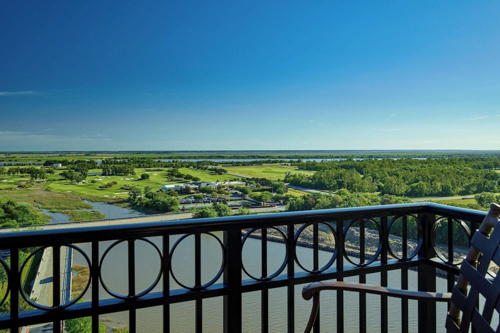 Suite, 1 Bedroom, Balcony, Golf View - Photo 3