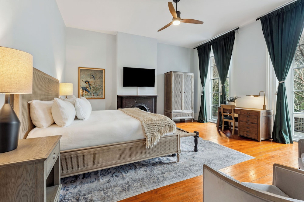 Premium Room, 1 King Bed