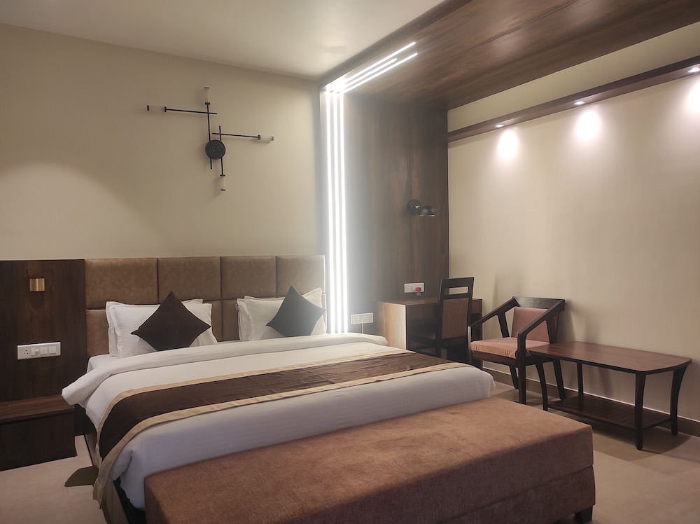 Luxury Room - Photo 9