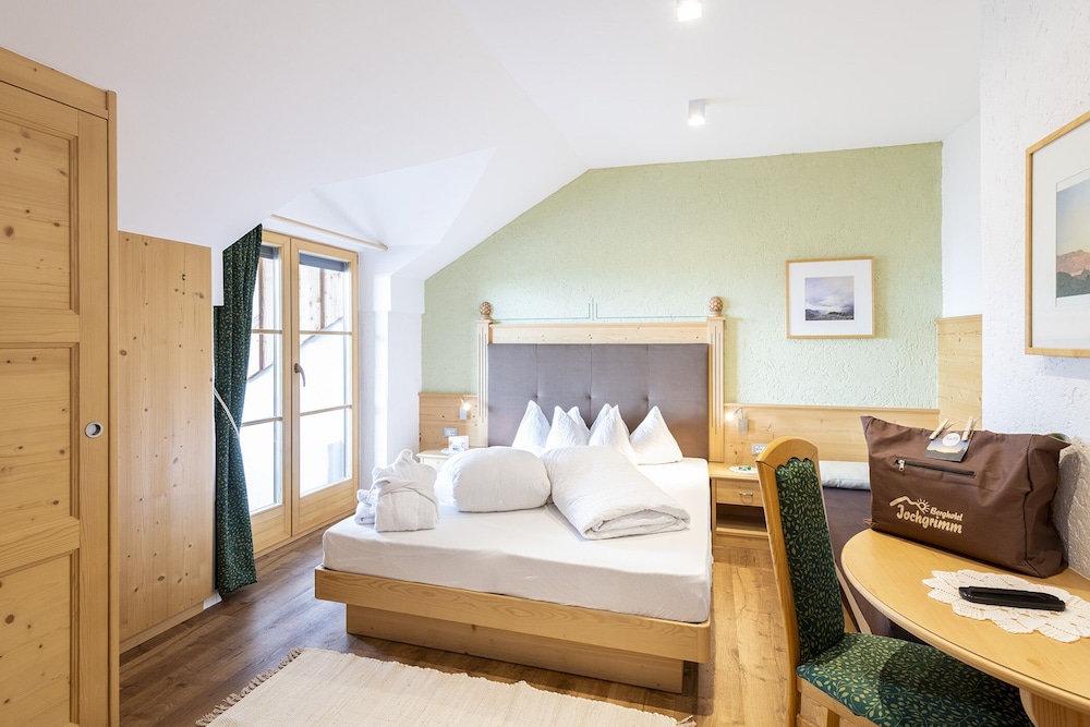 Double Room, Balcony, Mountain View photo 1