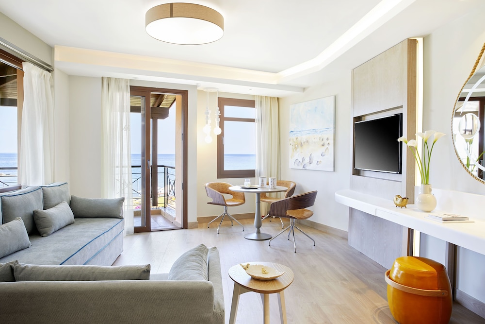 Deluxe Suite, Garden View