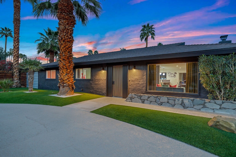 The Ritz - Luxury Home With Pool Speakeasy Bar, Billede 31
