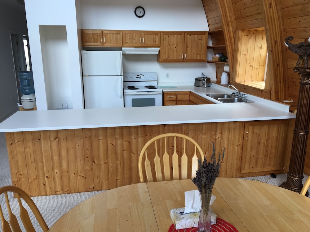 Executive Suite, 2 Bedrooms, Jetted Tub, Sea View photo 3