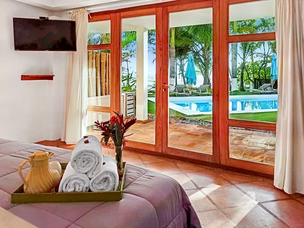 Romantic Studio Suite