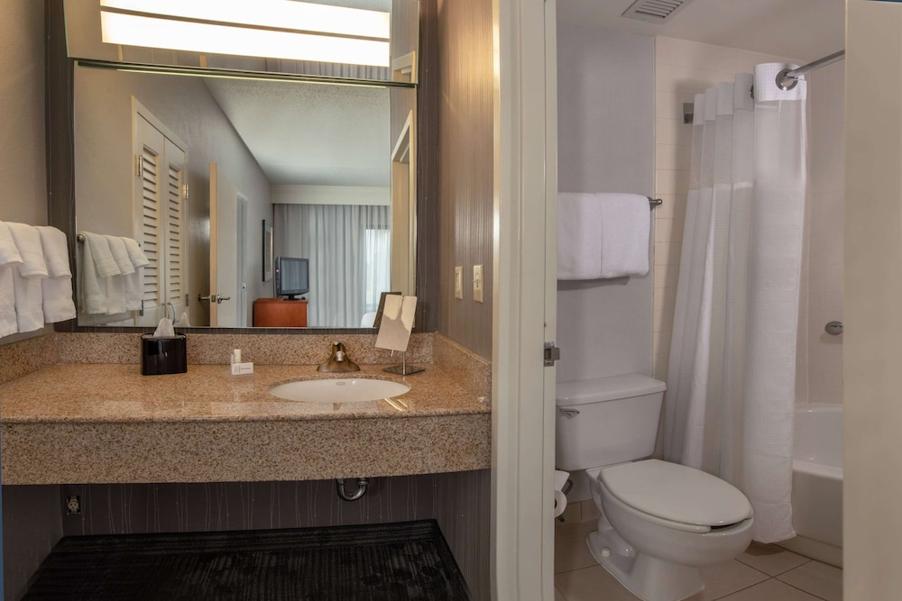 Suite, Multiple Beds (One Bedroom) - Photo 7