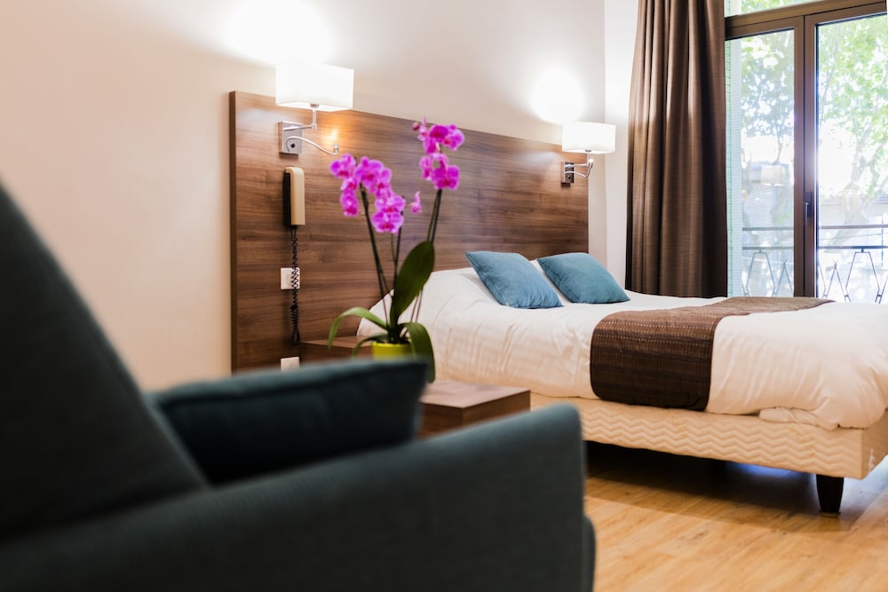 Deluxe Quadruple Room, 2 Bedrooms photo 3