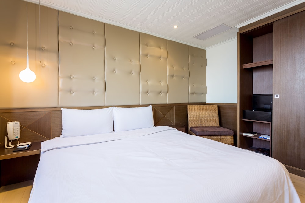 Standard Double Room, 1 Double Bed, Non Smoking photo 3