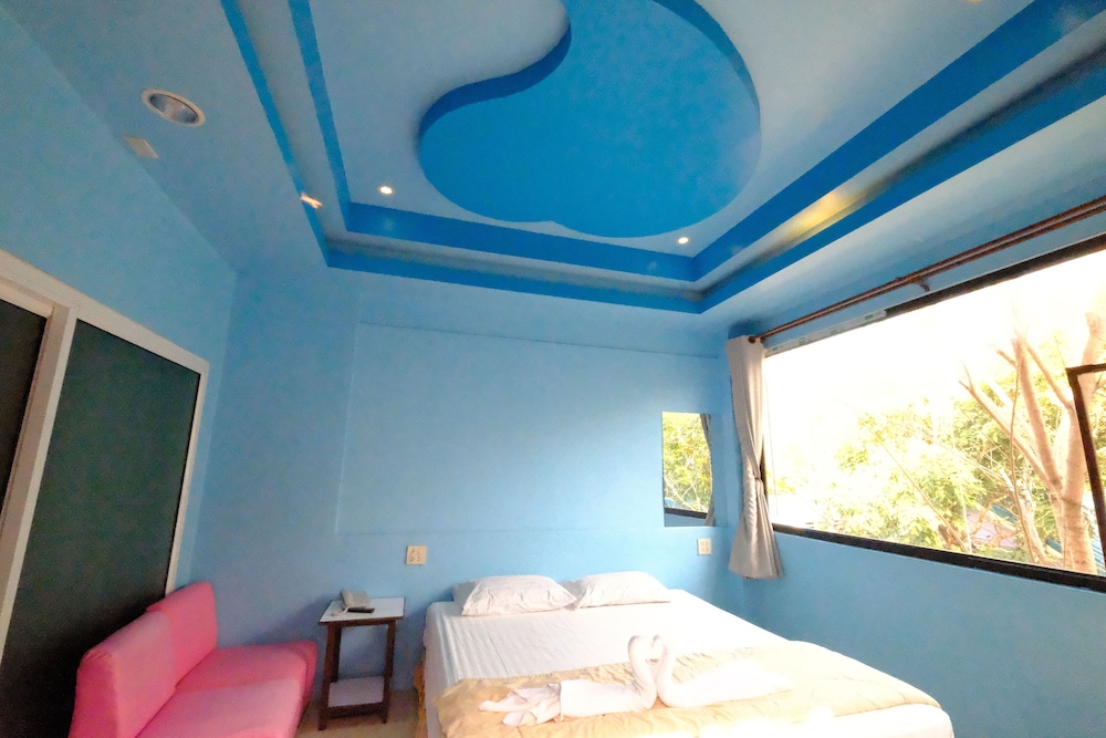 Standard Room, 1 King Bed, Non Smoking, Ensuite photo 1