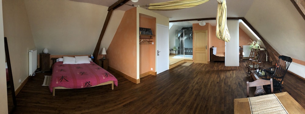 Loft, Garden View photo 3