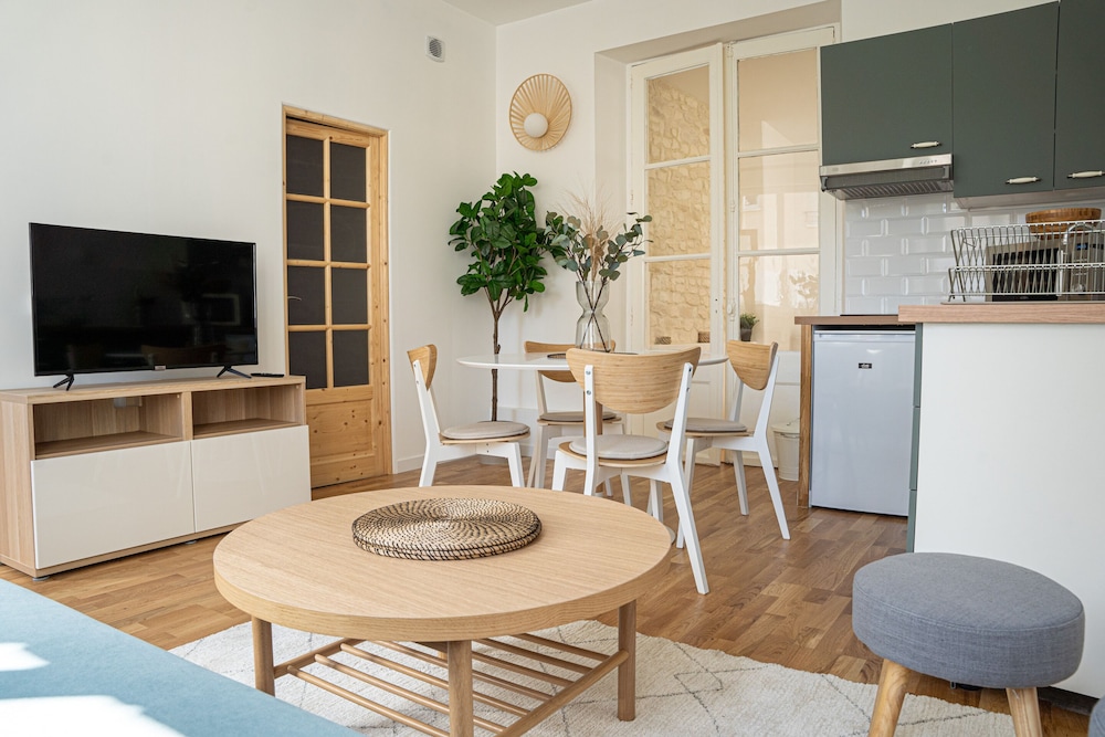 Premium Apartment, Private Bathroom, City View photo 2