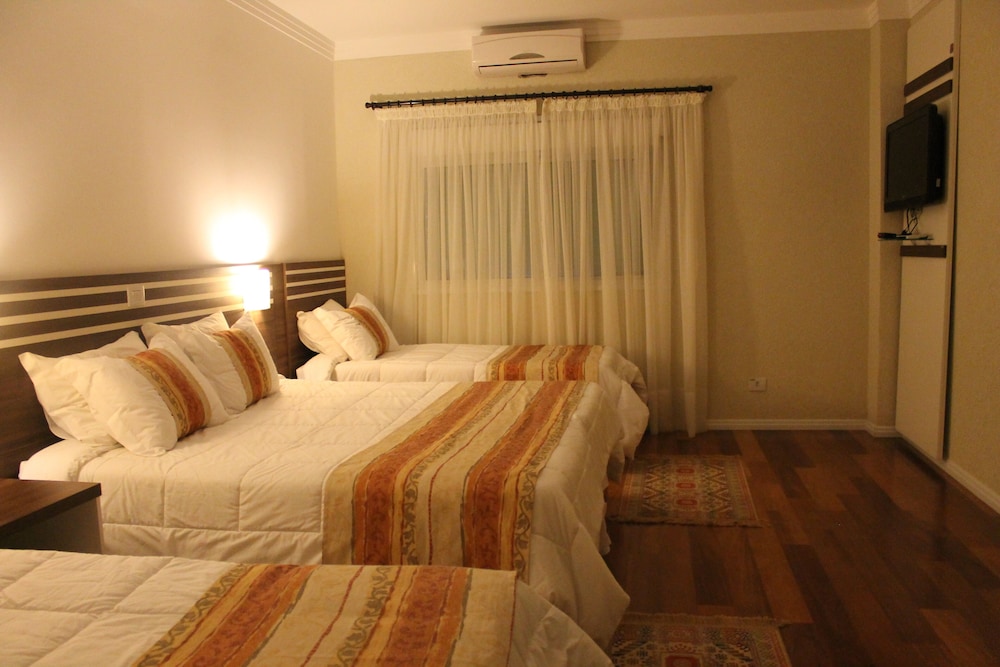 Deluxe Quadruple Room, 1 Bedroom photo 1