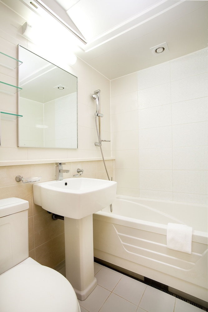 Standard Twin Room (B17) : 20000 KRW Surcharge (per night) for Slope view photo 3