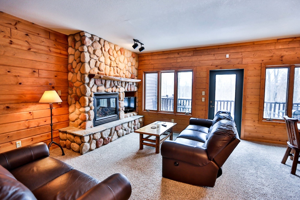 2 Bdrm Roy Lodge Golf Villa photo 3