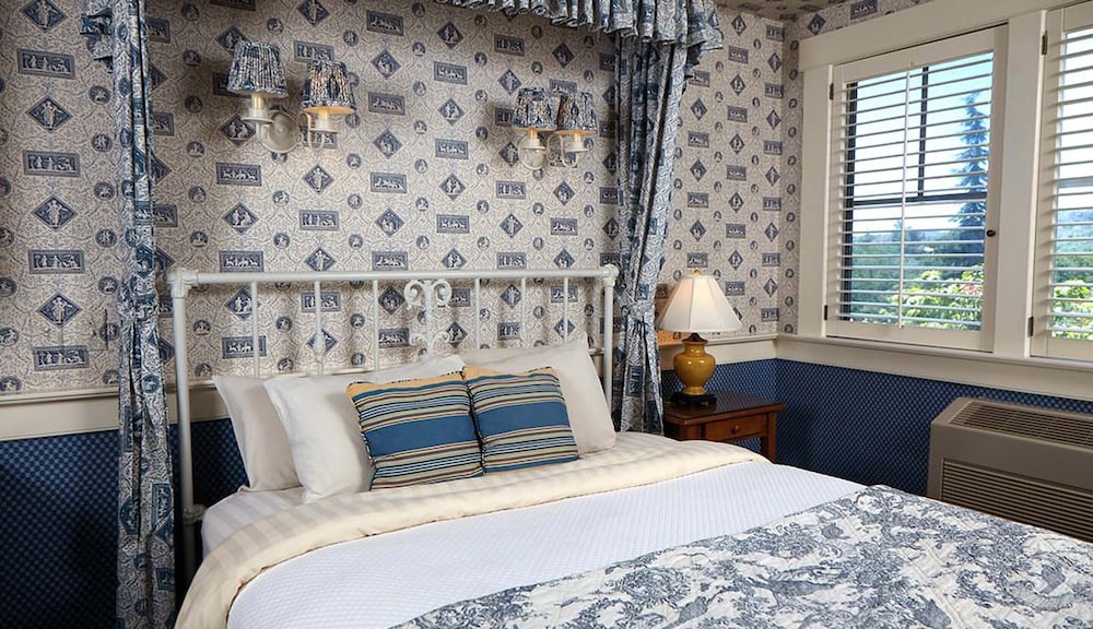 Lodge Room 9 photo 2