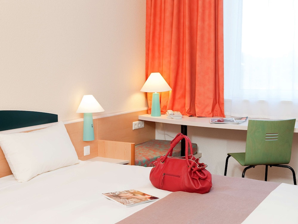 Double Room, Multiple Beds photo 2