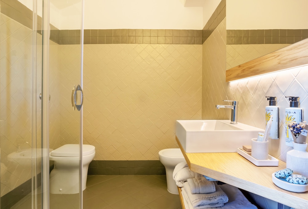 Classic Double Room - Photo 6
