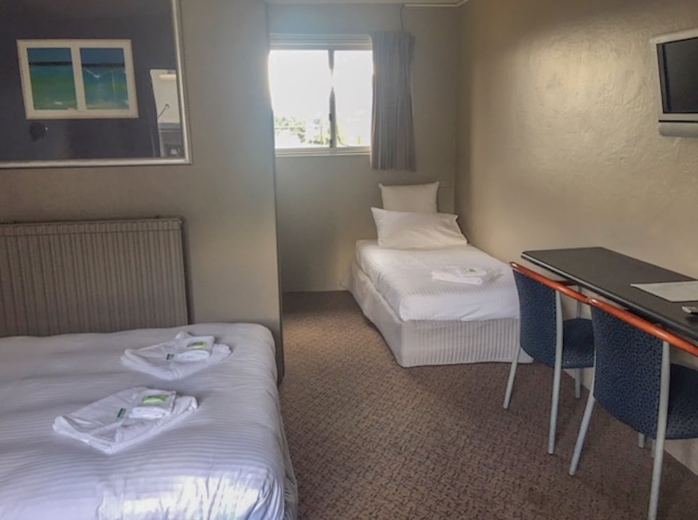 Family Room, Multiple Beds, Non Smoking photo 3