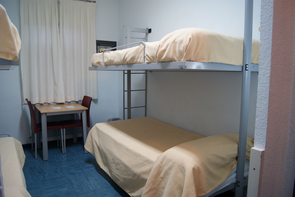 Basic Triple Room, Private Bathroom