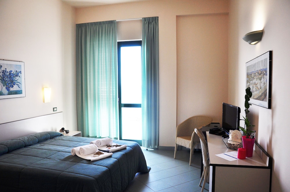 Superior Double Room, Ocean View photo 3