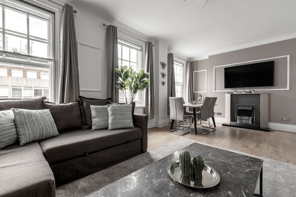 Family Apartment, Ensuite, City View photo 1