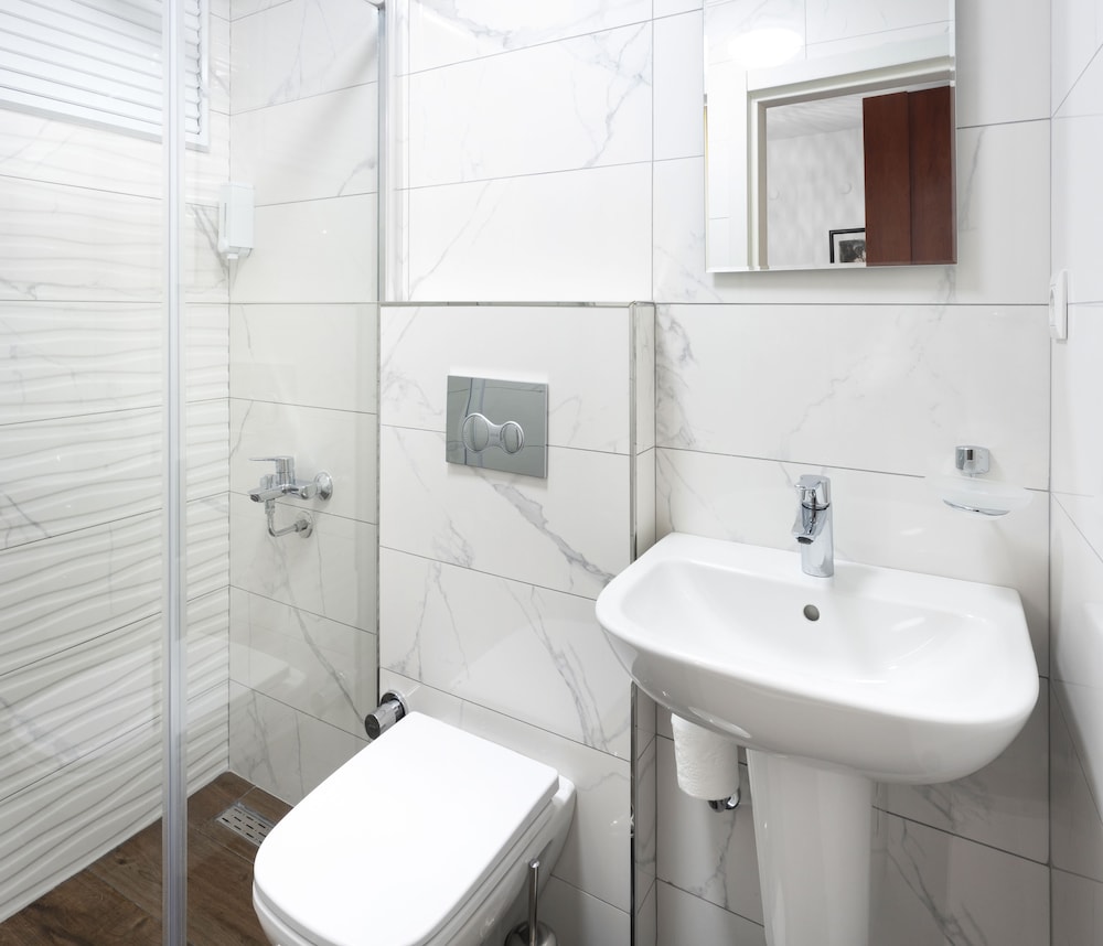 Economy Double Room (Basement) photo 3