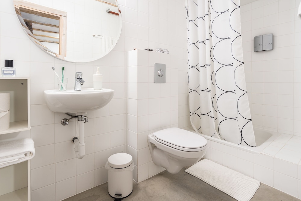 Double Room, Private Bathroom (Self Check-in) photo 3