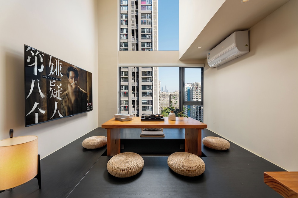 Economy Suite