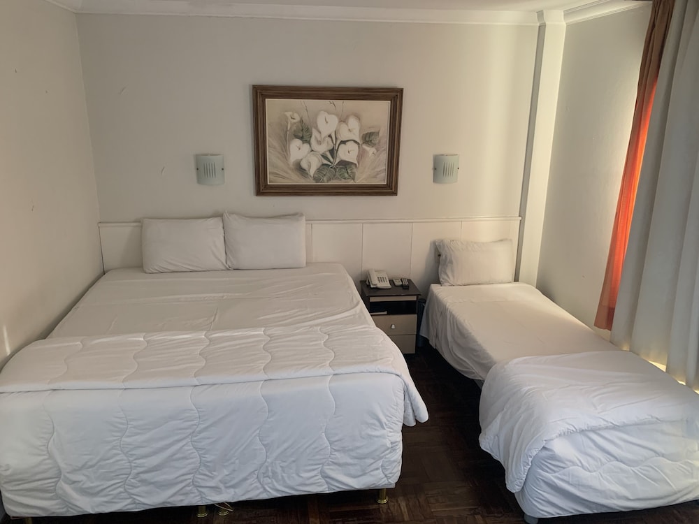 Standard Room, Multiple Beds photo 1