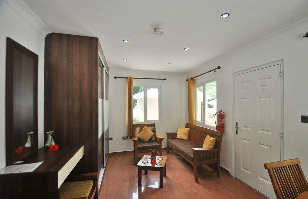 Studio Apartment photo 2