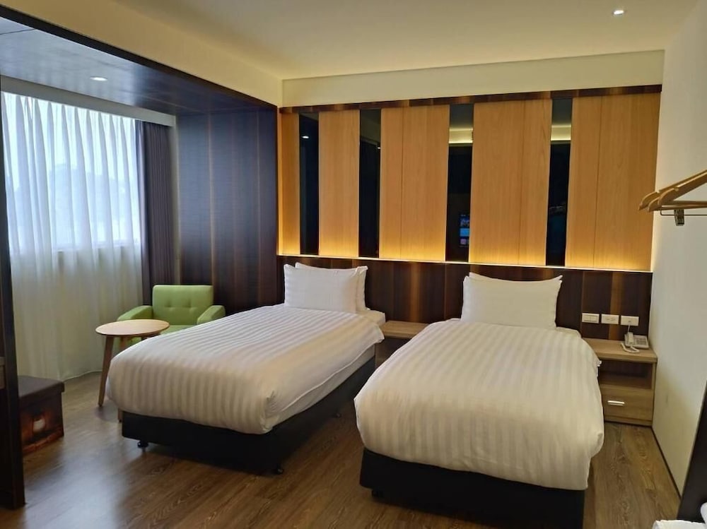 Deluxe Double Room, Bathtub photo 3