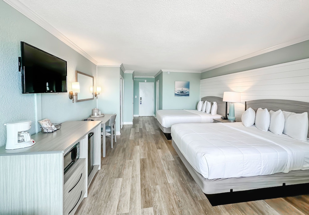 Room, 2 Queen Beds, Refrigerator & Microwave photo 2