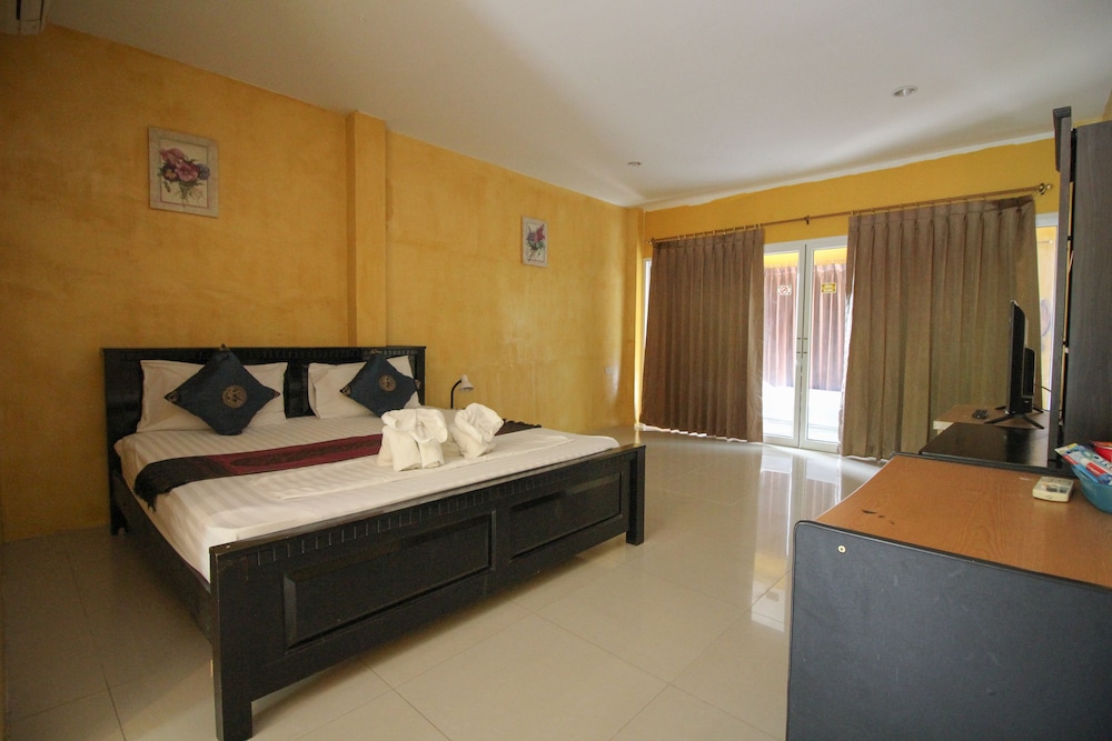 Standard Room with Mountain View photo 1