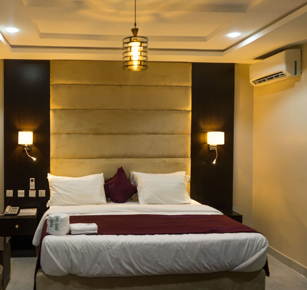 Deluxe Room - Photo 3