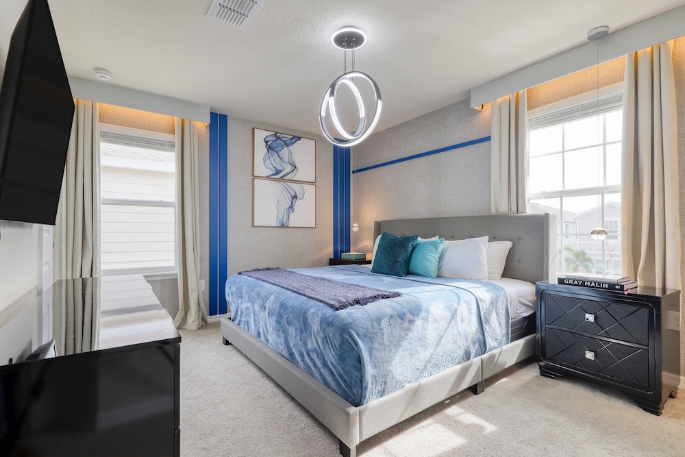 House (Multiple Bedrooms)