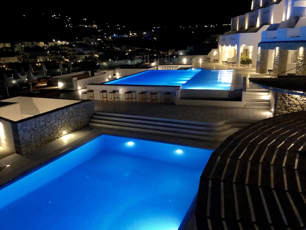 Deluxe Triple Room, Balcony, Sea View photo 3