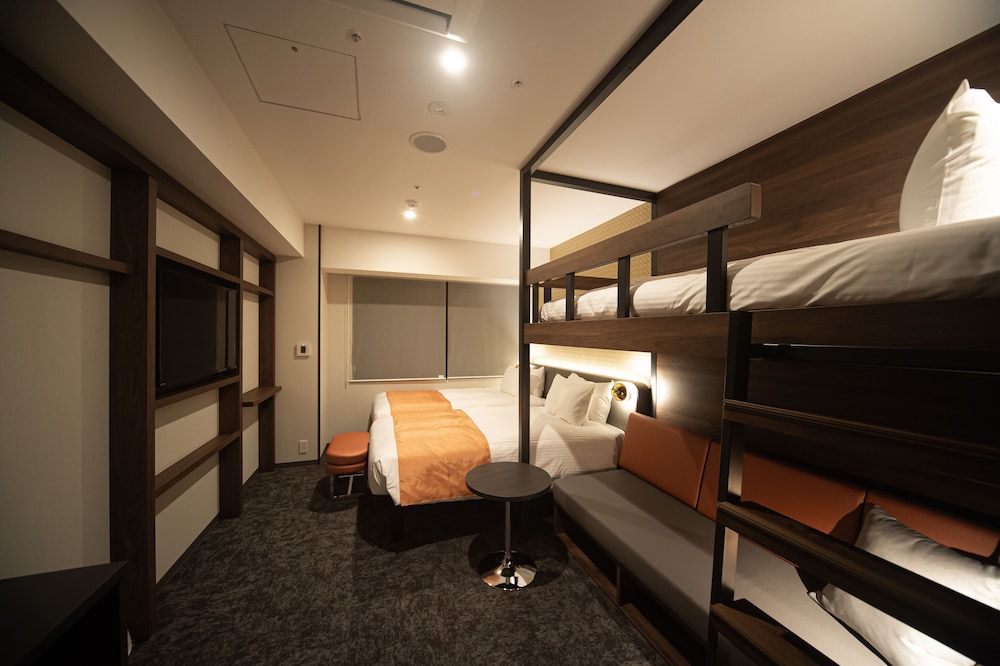 Family Hollywood Twin Room, Non Smoking (24sqm)