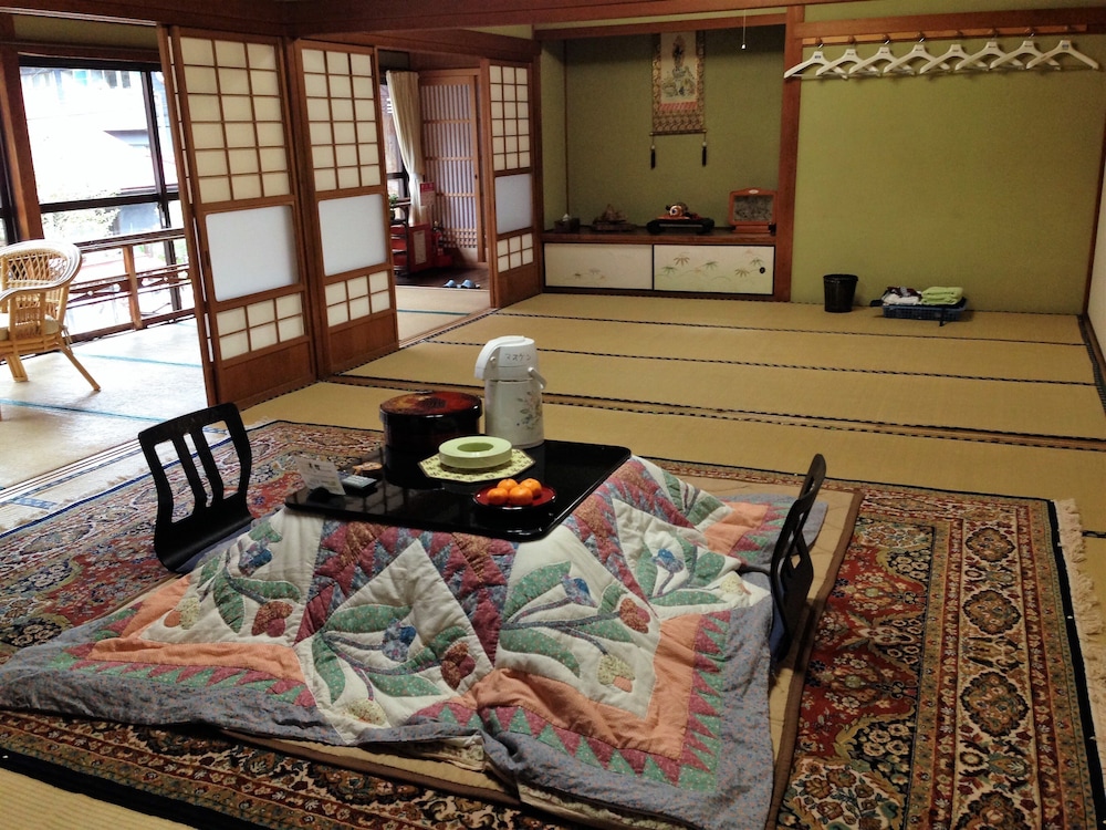 Standard Japanese Style Room For 6 Guests - Photo 2