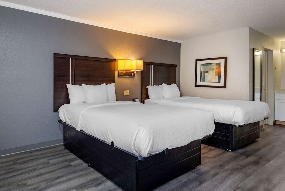 Room, 2 Double Beds, Non Smoking (Efficiency) - Photo 1