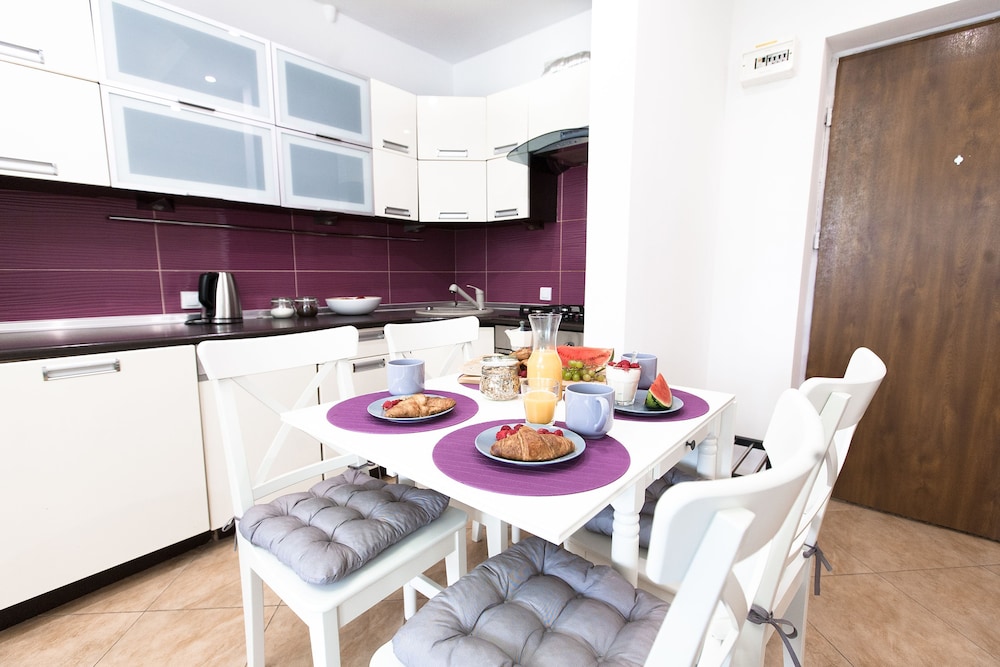 Apartment, 2 Bedrooms - Photo 6