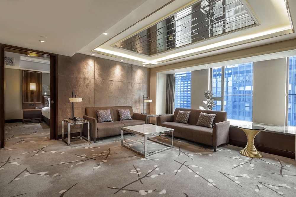 Deluxe Suite - Photo 5