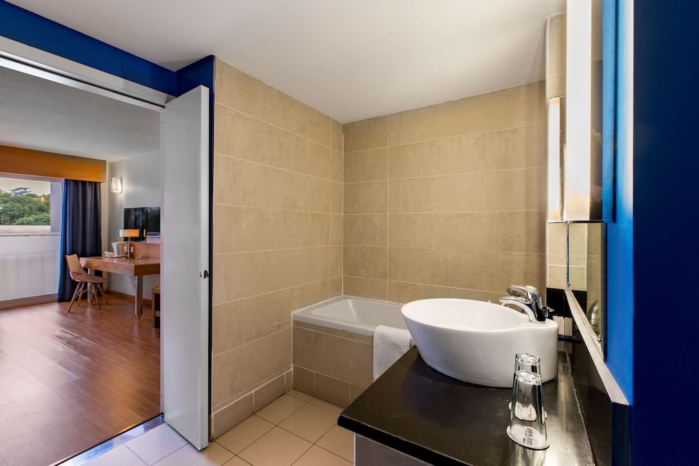Suite, Balcony photo 3