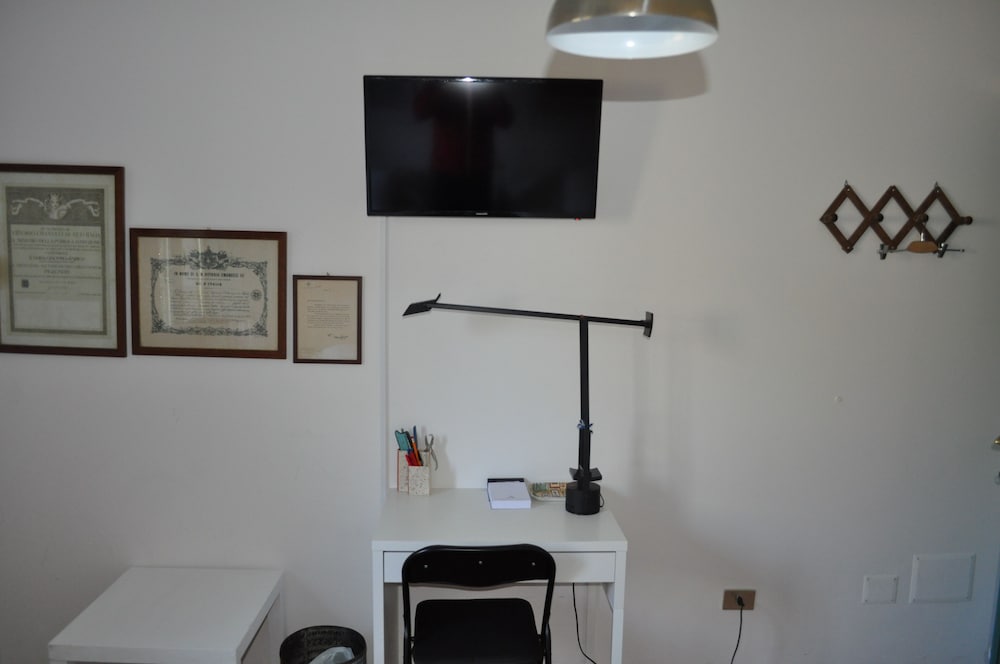 Basic Twin Room photo 2