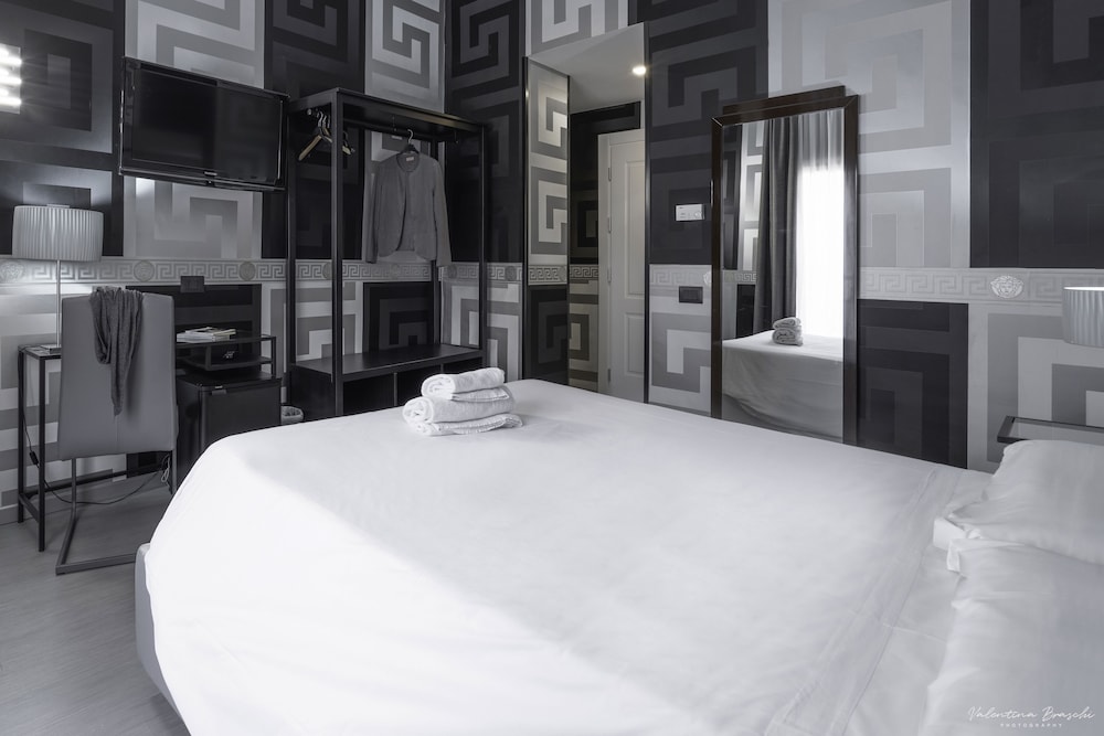 Double or Twin Room photo 3
