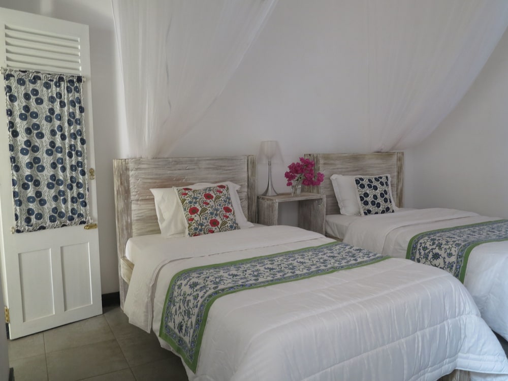 Standard Twin Room photo 3
