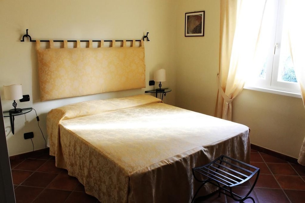 Double Room, 1 Queen Bed, Private Bathroom