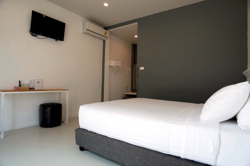 Standard Room photo 2